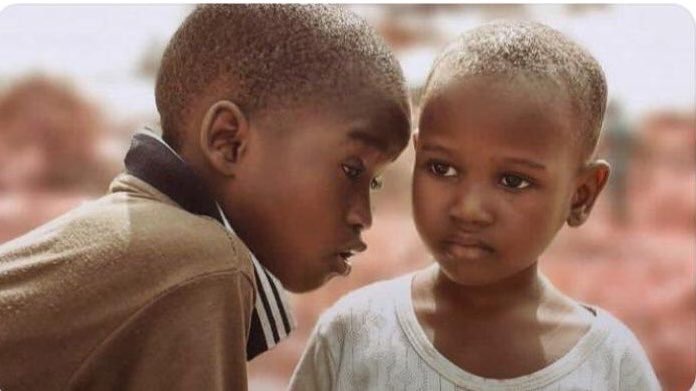 Godwin_DBA's tweet image. Just #December1st n you don dey ask for Urgent 2k. 
Babe Change na, like this life u wan use enter 2021?

#AkufoAddoIsCorrupt #EndSARS clean December #BuhariMustGo