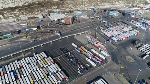 Govt still not adequately getting business ready for post-transition trading and huge bureaucracy, @RHARodMcKenzie told <a href="/TimesRadio/">Times Radio</a>. IT systems still not tried and tested, and not clear how infrastructure will work with a month to go. #Brexit