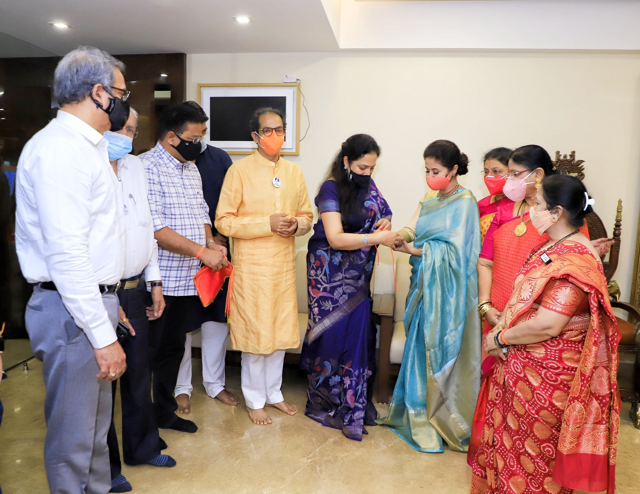 After Lok Sabha elections 2019 defeat, Urmila Matondkar, who resigned from Congress, joined Shiv Sena in the presence of Uddhav Thackeray.