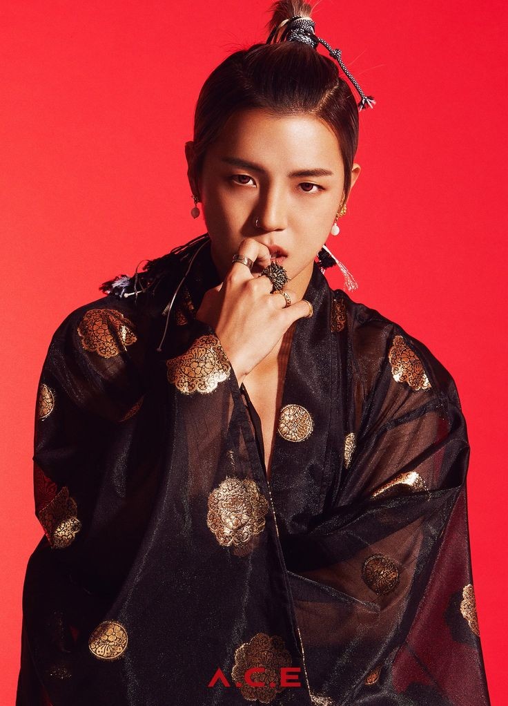 • Stage Name: Donghun ( 동훈 )• Real Name: Lee Donghun• Nationality: Korean• Height: 1,76• Birthday: 1993/02/28• Position in the group: Main Vocal