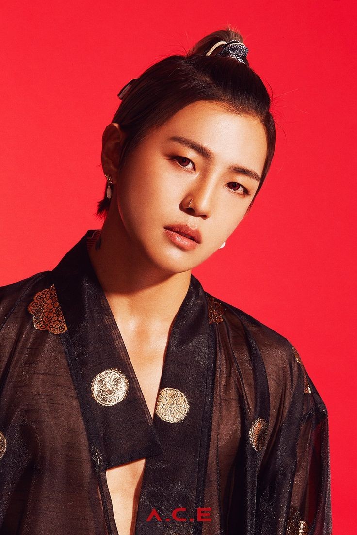 • Stage Name: Donghun ( 동훈 )• Real Name: Lee Donghun• Nationality: Korean• Height: 1,76• Birthday: 1993/02/28• Position in the group: Main Vocal