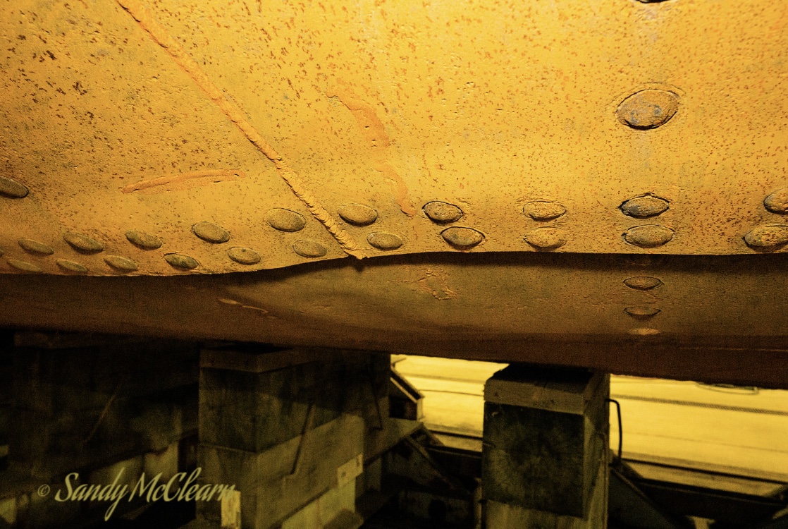 HMCSSACKVILLE1's tweet photo. We would love to know what caused this little badge of honour near the keel on our starboard side, and just ahead of the bilge keel. Right on the plate joint!#ItWillBuffOut @CDNShipbuilders @RLitwiller @NavalMuseumHFX https://t.co/k5JBtNUENf
