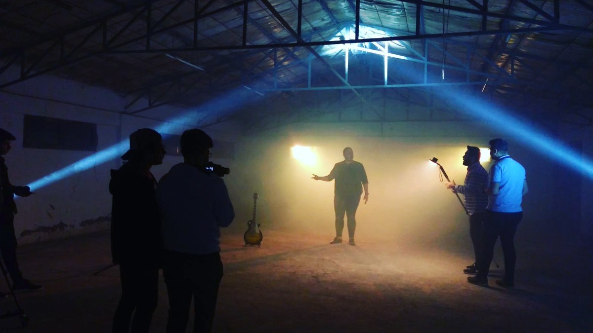 Yeni Bir Klibe Ne Dersiniz ?? 🤟😎🤛😉
#klip #ekip #şarkı #yeniprojeler #hepbirlikte #başaracağız