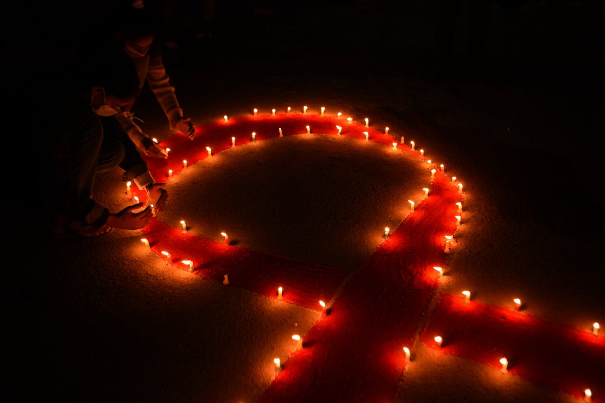 ajplus's tweet image. Today is #WorldAIDSDay.

There are about 38 million people living with HIV/AIDS, including almost 2 million children.

But 33% do not have access to treatment, most in southern and eastern Africa, and 70+ countries are at risk of shortages due to coronavirus.