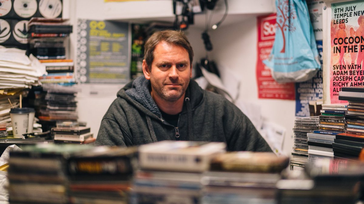 Calderdale's tweet image. Local businesses are the heart of our communities. Let&apos;s keep them beating this winter 💚

👥 Local people
🛍️ Local products
🤝 Local services

Find local businesses operating in the run-up to Christmas👉bit.ly/368nKLI 

#SearchLocal #ShopLocal