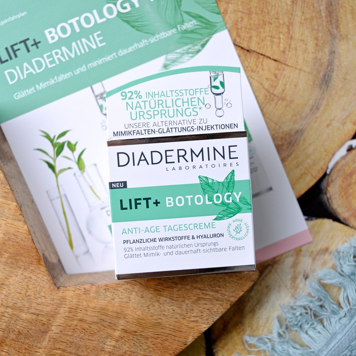 tinisstuebchen's tweet photo. | Werbung | Ich teste aktuell die Diadermine Lift+ Botology Tagescreme - den pflanzenbasierten Haut-Booster mit 92 % Inhaltsstoffen natürlichen Ursprungs. https://t.co/Uj8uk2rVz8