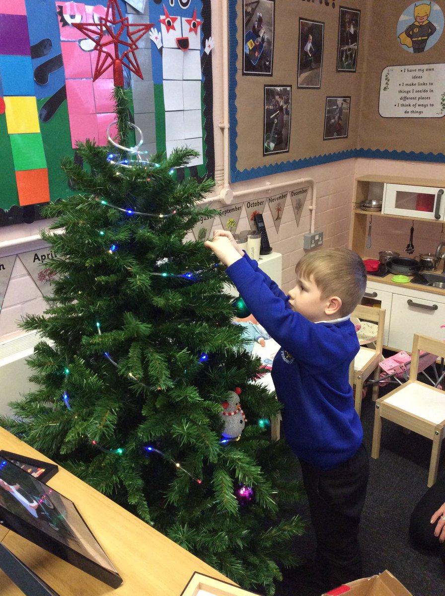 Wheeler_PS's tweet photo. Green Base are feeling festive this week. They've been busy putting up a Christmas tree and decorating the home corner. #eyfs #wheeler #hcatschool https://t.co/n4dHiTfsvr