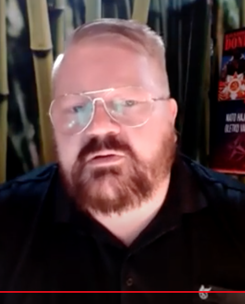 veitera's tweet photo. Tässä on henkilö, joka aikoo kirjoittaa kirjan siitä, mitä QAnon on. Hänen mielestään se on uudenlainen poliittinen filosofia. #vakka #kansi https://t.co/4ZPFyMln2Z