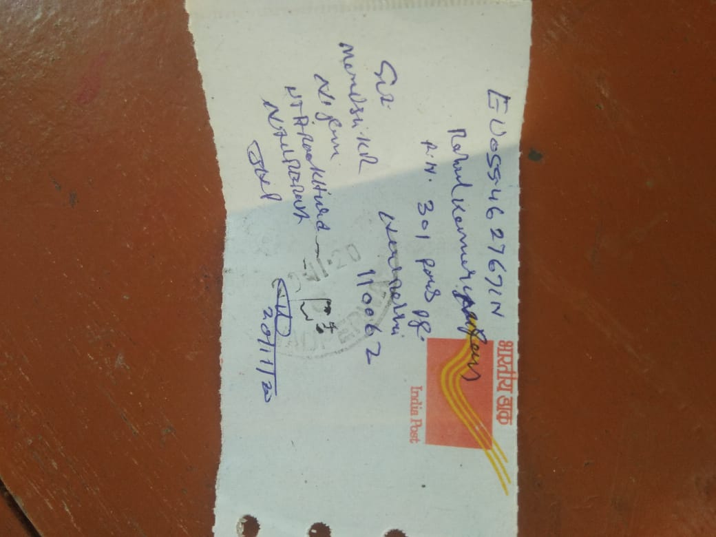 Manish_543's tweet photo. मैने india post से अपना पार्सल नई delhi के लिए भेजा जो की आज 11 दिन हो गए और अभी तक नही पहुँचा वो भी speed post के जरिये मेरा पार्सल नंबर EU055462767IN. कृपया जल्दी करे बहुत important hai..#indiapost @IndiaPostOffice @speedpost #speedpost #govindia @CMOfficeUP https://t.co/cGTe9nOG2v