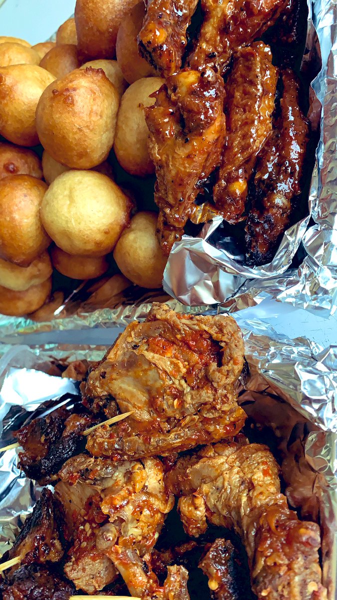 smallchopsabuja's tweet photo. Happy Mew month. Hope we are part of ur holiday plans💃check us on ig @small_chops_abuja or watsapp 07069260697 to order pls retweet https://t.co/JqyozTsfHU