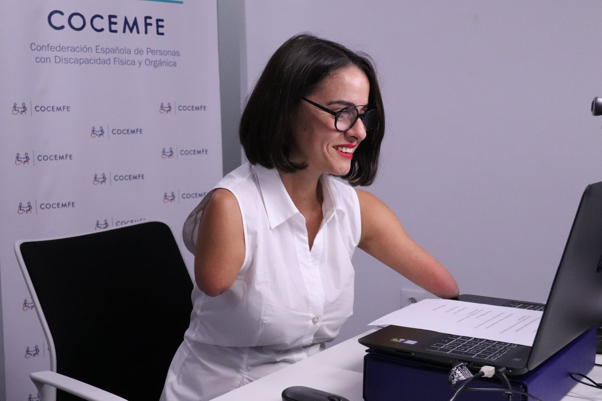 COCEMFEnacional's tweet photo. Comenzamos el encuentro digital '#OperaciónRAE: La inclusión en palabras' y puedes seguirlo en directo aquí 👉 https://t.co/fDm1u8iYw4. Modera @laryleon1 https://t.co/26fA33FqZL
