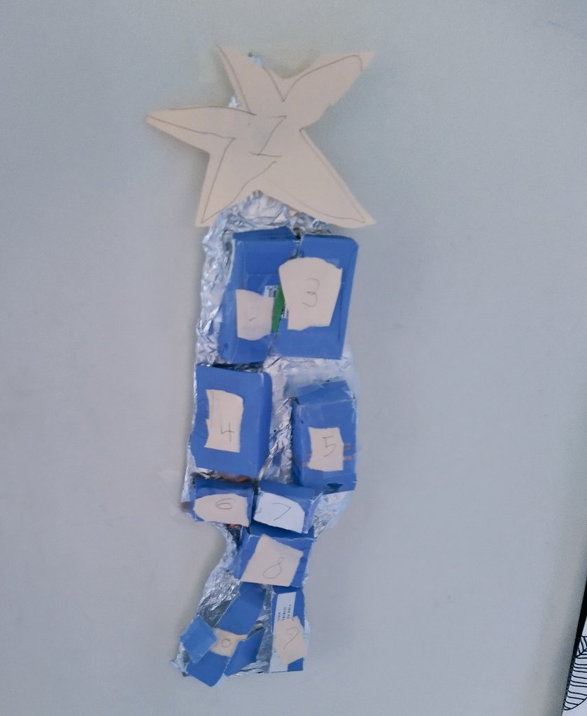 cayfor's tweet photo. Little one made her own #AdventCalendar However, she doesn't seem to be certain we'll make it past 10th of December 😜🤣 #FeelingOptimistic #BringOnChristmas #DIYAdvent https://t.co/LOu9tDgpVh
