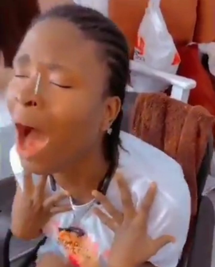 Qyongshalom's tweet image. Today is the 1st of December and #PeteRockTape drops this friday #04DEC2020 @BadboiBbk's first ever project... it's really gonna be a #DettyDecember #DecemberWish #December1st