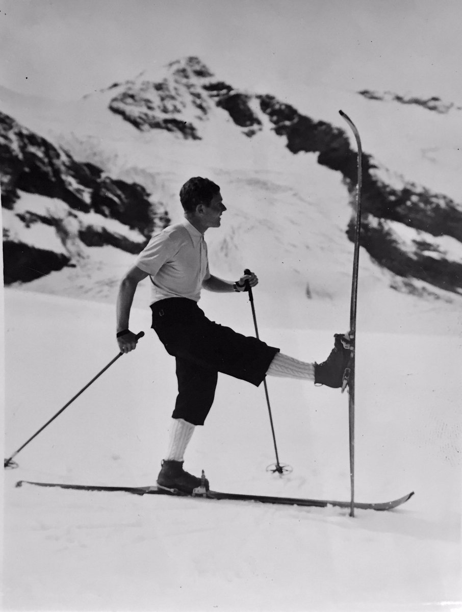 #ArchiveAdventCalendar #snow photo illustrating ski-ing exercises for Margaret Morris &amp; Hans Falkner’s ‘Ski-ing Exercises’ 1st published 1934. #Archives pic courtesy <a href="/MMorrisMovement/">MMMI</a> (Ref:2010.718.4.8.2.1) <a href="/sportinghistory/">Sporting Heritage</a> <a href="/CRC_EdUni/">Centre for Research Collections</a> <a href="/EdUniLibraries/">EdUniLibrary&Museums</a> @CPKMuseums @ilikeoldbooks