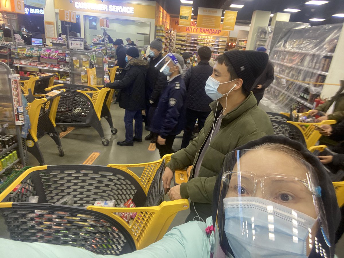 NinjjamtsL's tweet photo. kkk Монгол банкны систем тасарсан. Ганцхан Хаан банк уншина бусад банк карт уншихгүй гэнэ ээ. Бэлэн мөнгөөр үйлчлүүл гэж зарлаж байна. Эндээс ковид алдагдвал битгий гайхаарай онцгой байдал @battushb хонь хурга нийлж байна даа. https://t.co/wTDJOxEuM9