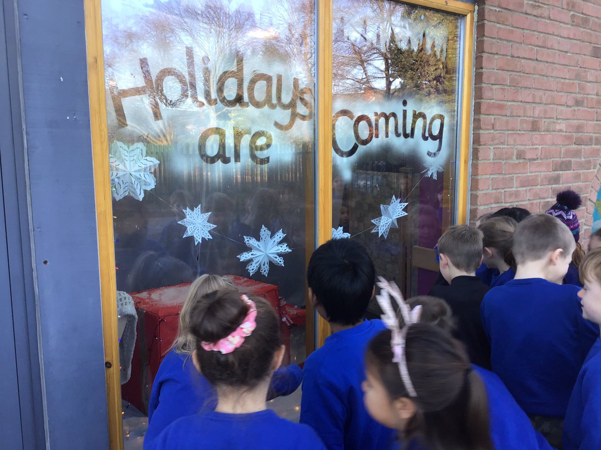 Have you seen our wonderful window displays? Who needs Fenwicks when you have Grange First School Christmas window?! 🎄🎄🎄🎅🏻🤶🏼