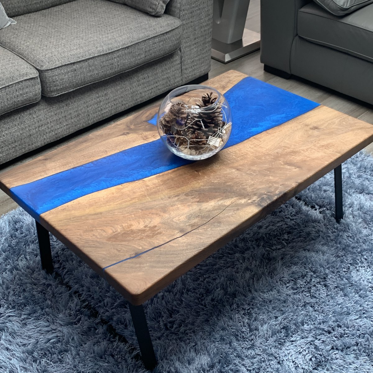 TheEpoxyStudio's tweet image. This beautiful epoxy river table is handmade from a single slab of English Walnut. The electric blue epoxy river runs throughout the entire table and really brings the coffee table to life. 

#epoxy #resin #epoxyrivertable #rivertable #walnut #coffeetable