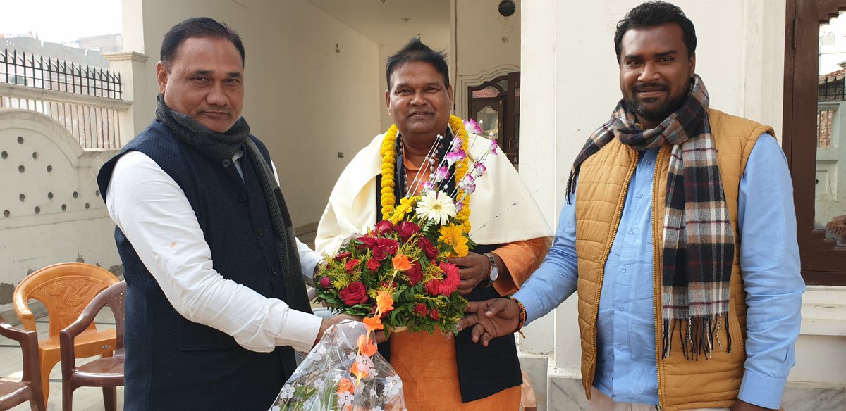 enggmkmauryabjp's tweet image. #01Dec #Birthday #RavindraKushwahaChachaji #MemberOfParliament
#SalempurLoksabha71
आज अपने अभिभावक  नेता माननीय सांसद रविन्दर कुशवाहा जी को जन्मदिन की बधाई एवं शुभकामनाएं देते हुये. @RkushwahaBjp