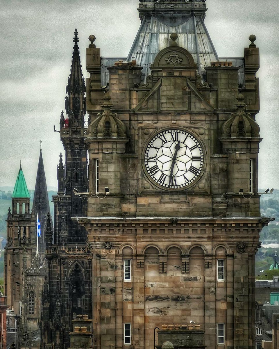 AllStarGuides's tweet photo. #Edinburgh #triviatuesday #FunFacts: The #clock on the top of the @The_Balmoral is always three minutes early, to make sure that travellers to #WaverlyStation will not miss their #trains. #timemanagement #efficient #lifehacks @edinburgh #streetclocks 
📷:@nichbrand https://t.co/ehoUrdgyuB