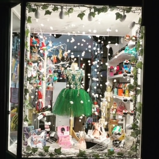 DuoDanceUK's tweet photo. Happy 1st December from us all at Duo Dance. We re-open tomorrow!! #danceshop #christmasgifts #christmasdecorations #dancewear #danceshoes #christmasshopping #shoplocal #southlondon #HerneHill #dance #savethehighstreet #gifts https://t.co/xJBjzEUoWP