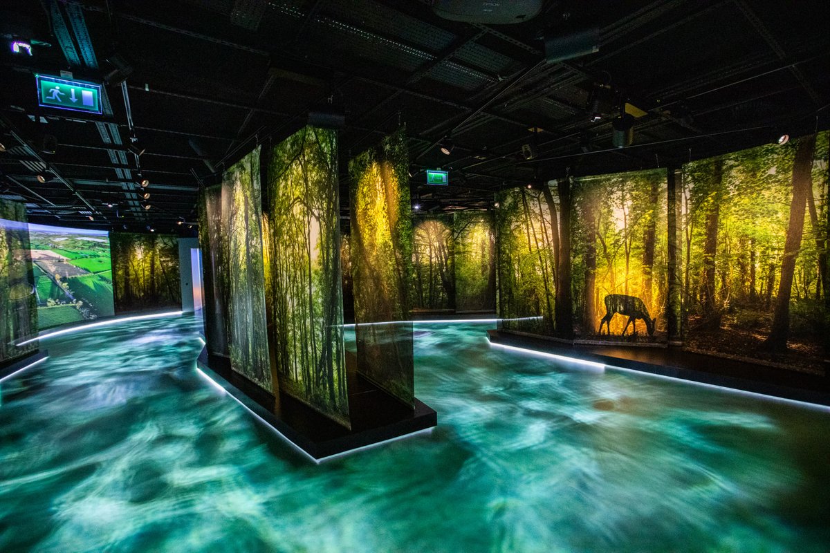 We are open! The wonderful new exhibition in Brรบ na Boinne Centre is open and we have access to the outside of Newgrange. There is no access to the chamber at Newgrange or to Knowth. Sorry, but you cant book on line just yet. https://t.co/KzAK6JwFqq