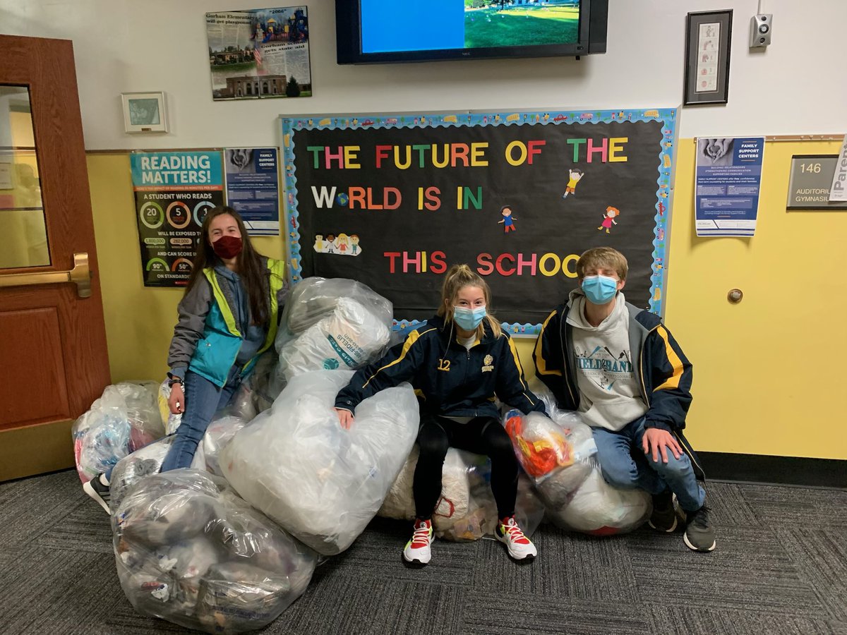 ARobScience's tweet image. Operation: Keep the plastic out of the landfill is underway. We collected over 35 pounds today from our friends in 3rd and 4th grades. Keep saving your plastic films for the drive, which ends on 12/15!@AmyDobbertin @GwenWinkler  #envirothon #PR1DEinthePaw