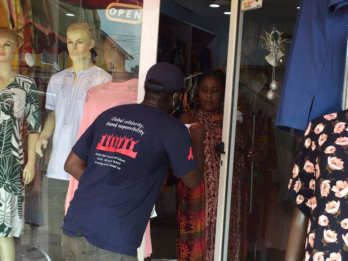 Quaye_Lab's tweet image. Students and research fellows @WACCBIP_UG interact with the public in Madina and East Legon, Accra.... all about #HIV #WorldAIDSDay2020