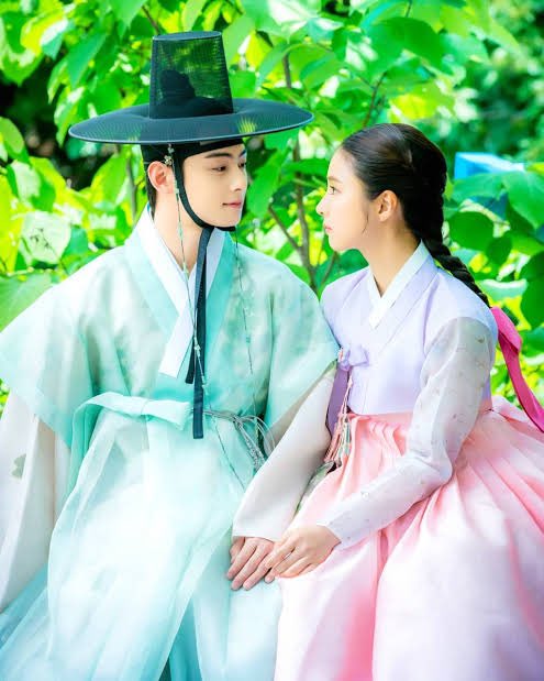 予定してなかったけど、#新米史官クヘリョン を視聴中。 美しすぎる2人