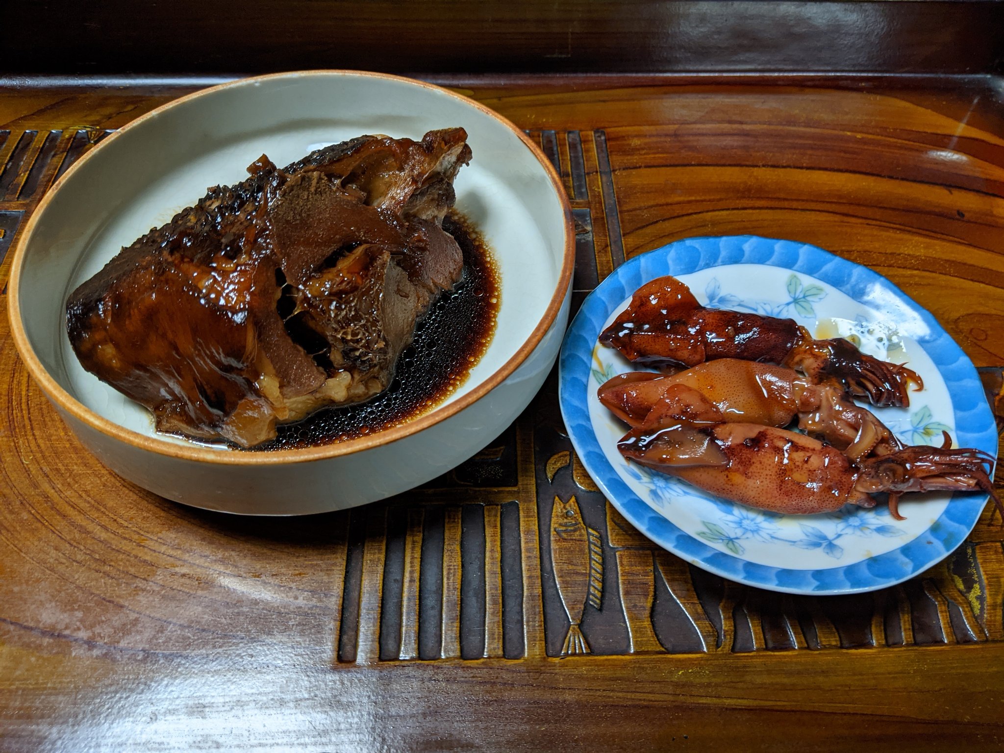 永野元靖 ゲンセイ 今日はツイートが止まらない 笑 夕飯 浦安 羅甸さんの 黒い銀だらの煮付け プラス ヤリイカの煮付け こちらのお店 孤独のグルメで紹介されたお店です 現在はコロナの為 テイクアウトのみの営業です 美味しかった