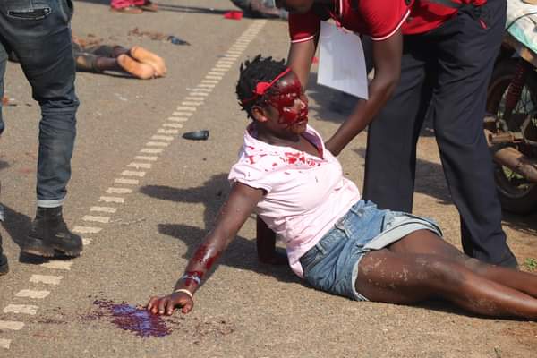 NB. SCARY PICTURES 
#Kayunga
Police and security operatives keep shooting Ugandans
😭😭😭😭😭