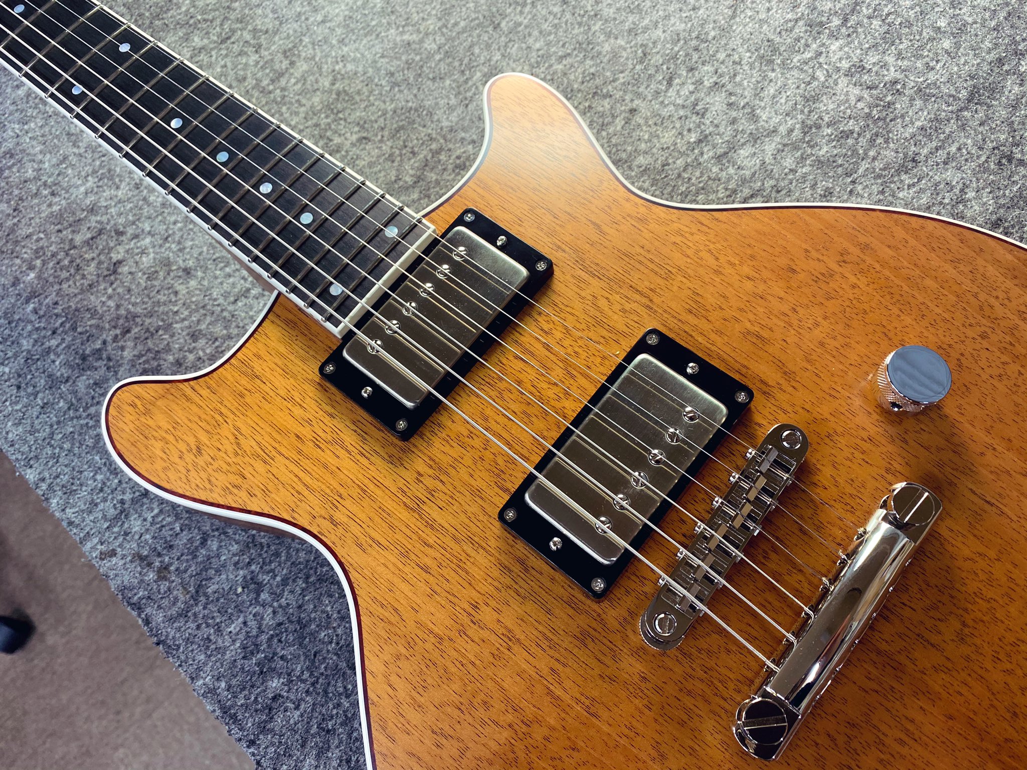 Keipro Guitar Works エレキギター ハムバッカー トレモロ Keipro Guitar Works エレキギター ハムバッカー トレモロ