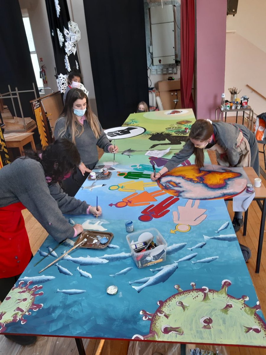 TYMercyBeaumont's tweet photo. Look at the AMAZING artwork created by the TYs. Cannot wait to see the finished product. A huge thank you to Niamh Sinnott & Ms.OโReilly for bringing Art to life in the school ๐ผ ๐จ ๐ฉโ๐จ #CreativeArts #TY2020 #TYArt #CreativeEngagement https://t.co/9zM8VPWODs