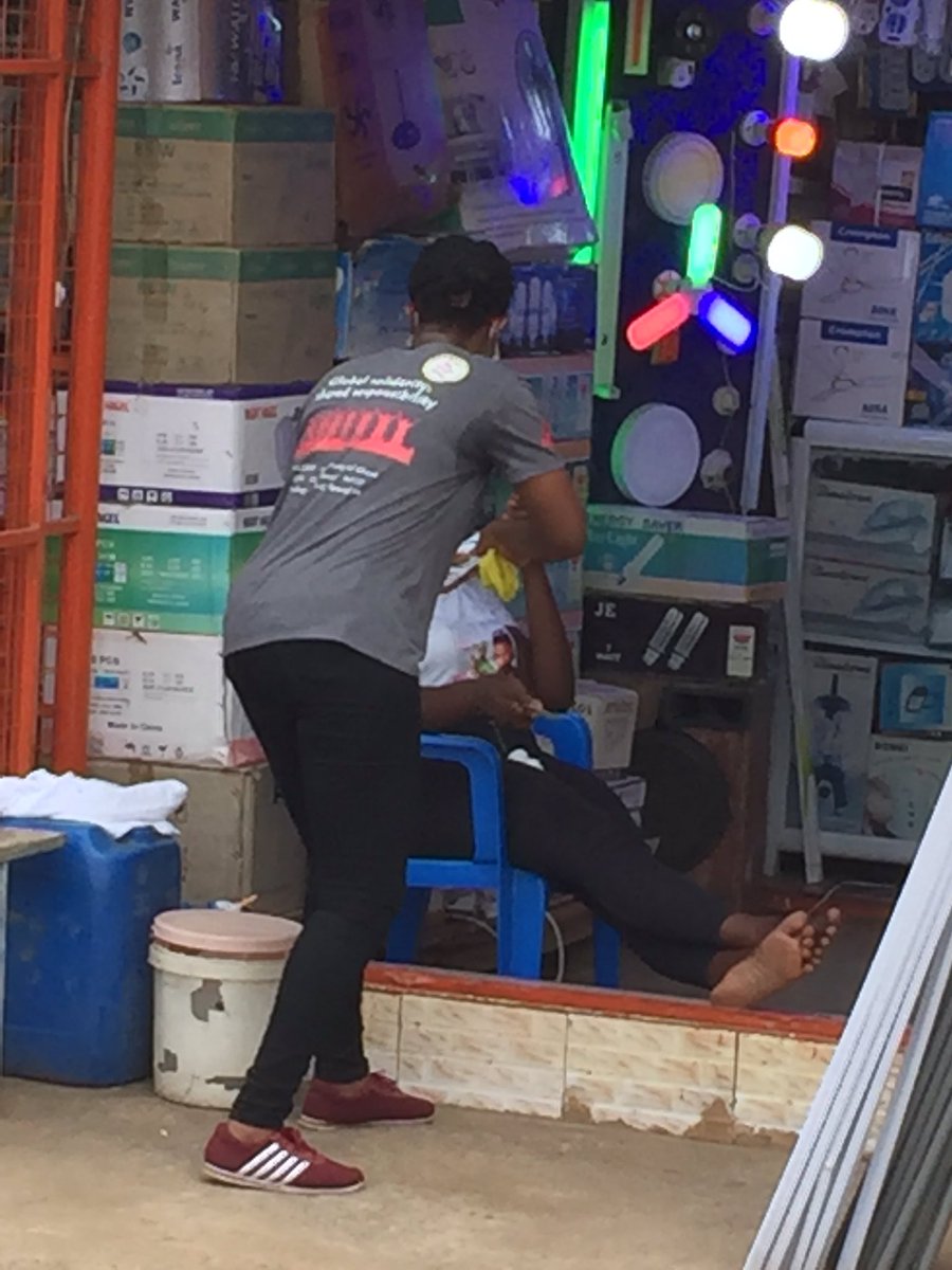 Quaye_Lab's tweet image. Behind the masks are truly lovely people.... passionate about their work.... it’s all about #HIV . Raising awareness in East Legon, Accra. @UnivofGh @WACCBIP_UG #WorldAIDSDay2020