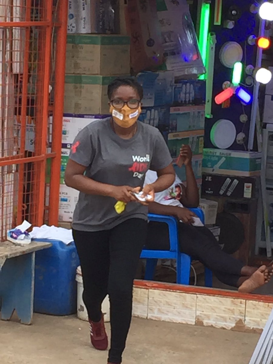 Quaye_Lab's tweet image. Behind the masks are truly lovely people.... passionate about their work.... it’s all about #HIV . Raising awareness in East Legon, Accra. @UnivofGh @WACCBIP_UG #WorldAIDSDay2020