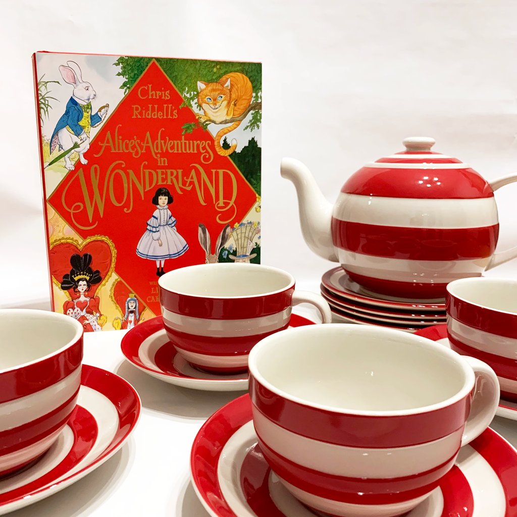 WIN an Alice's Adventures in Wonderland prize bundle! Includes a <a href="/cornishware/">Cornishware</a> tea set, <a href="/chrisriddell50/">chris riddell</a> original artwork &amp; this stunning new edition.

To enter reply or quote tweet using #AliceGiveaway.

UK only. Ends 23:59 05.12.20. T&amp;Cs: buff.ly/33xZ1i3