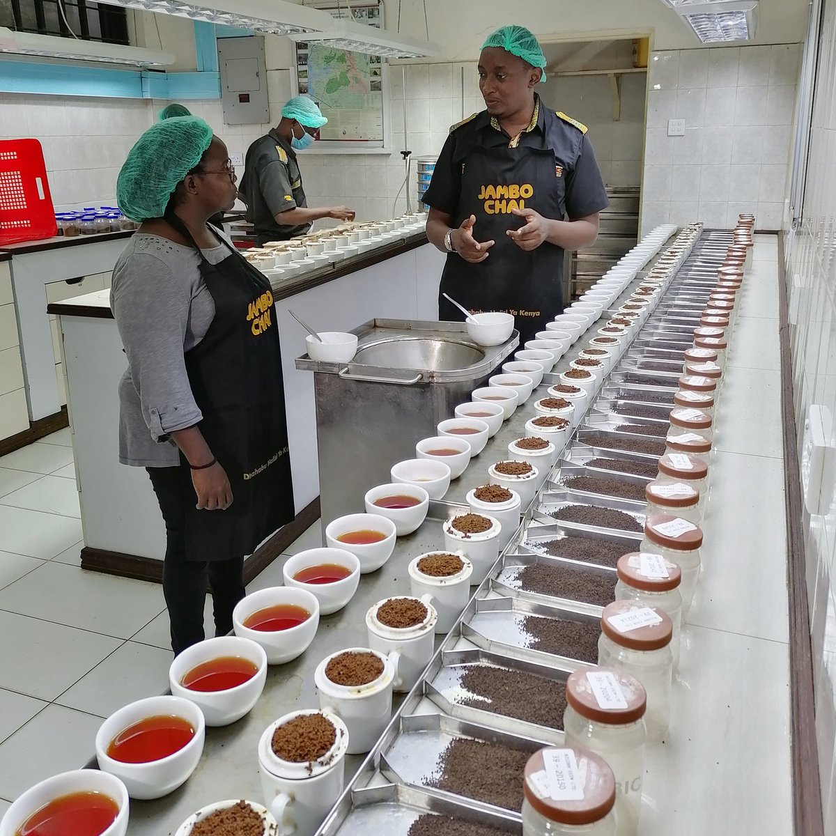 aptteas's tweet photo. The most critical point in the journey our brands take before we offer them to you explained by our very own able CEO Mr. Peter Macharia @macgitata

#AptTeas #Tea #Brands #JamboChai #EquatorGreenTea #SinbadTea #HassanTea #KMA https://t.co/w313jAeD7N