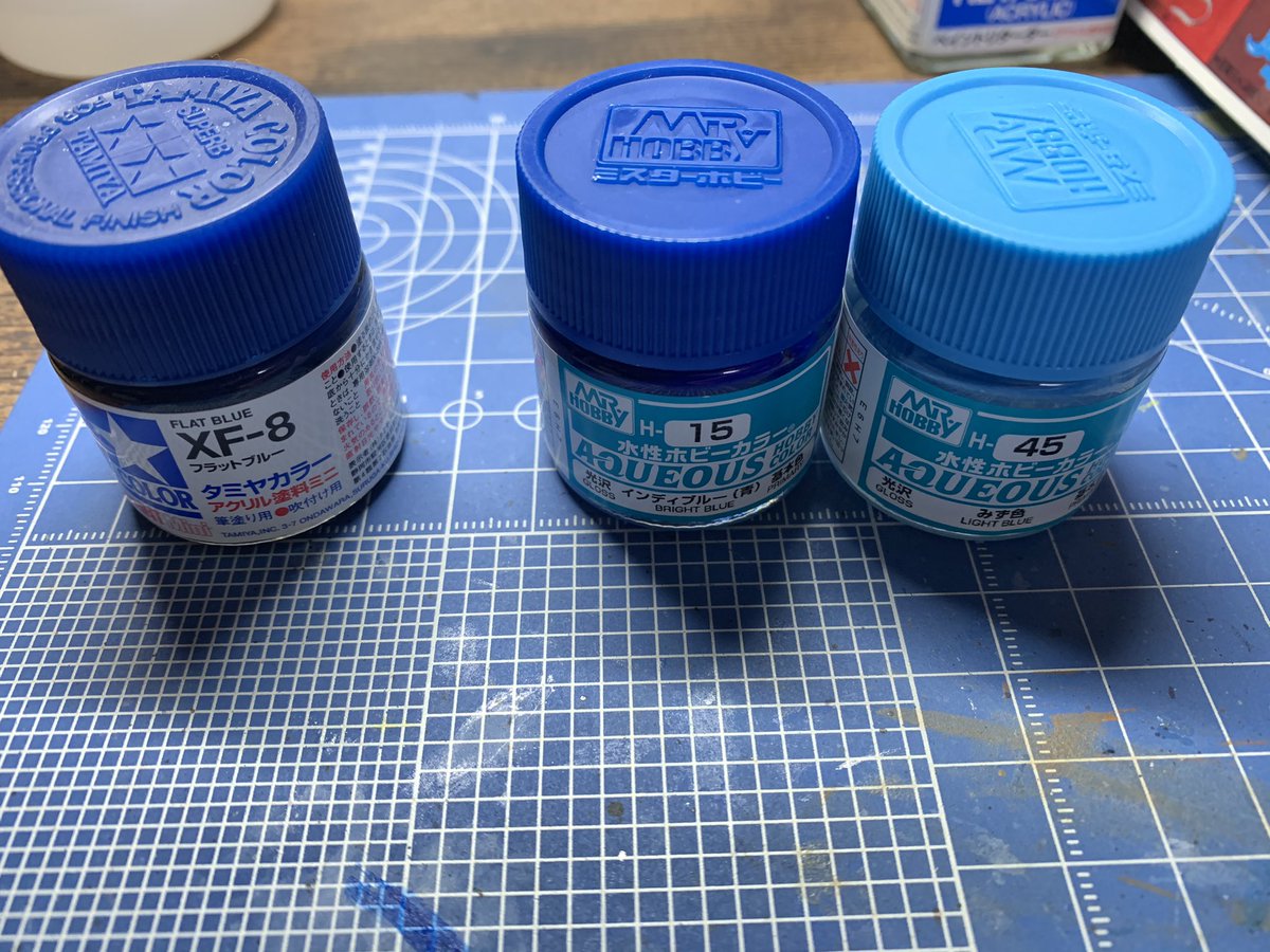 なむ 筆塗りモデラー グフの塗装に入りました 胴体はタミヤフラットブルー 他は水性ホビーカラーのみず色とインディブルーの混色で塗っていきます T Co Fktaynr4qf Twitter なむ 筆塗りモデラー グフの塗装に入りました 胴体はタミヤフラットブルー 他は水性ホビーカラーのみず色とインディブルーの混色で塗っていきます T Co Fktaynr4qf Twitter