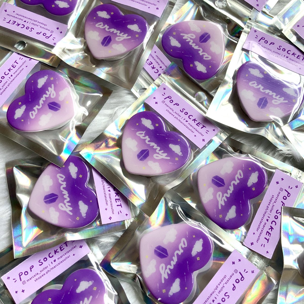 MarcelaSuller's tweet photo. Thank you so much for those who ordered these heart pop sockets on Shopee! I still have 5 slots for the holographic packaging and free bts sticker flake! ✨
#btspopsocket #BTSph https://t.co/mZrxfkveUw