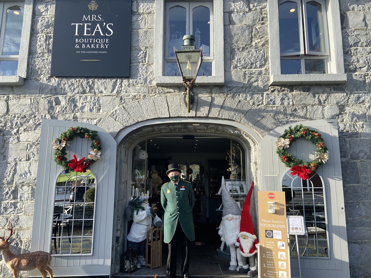 RochfordNiall's tweet photo. Mrs Tea’s is reopen @ashfordcastle no where better for wonderful Christmas gift ideas!! https://t.co/BWDA0IPomq