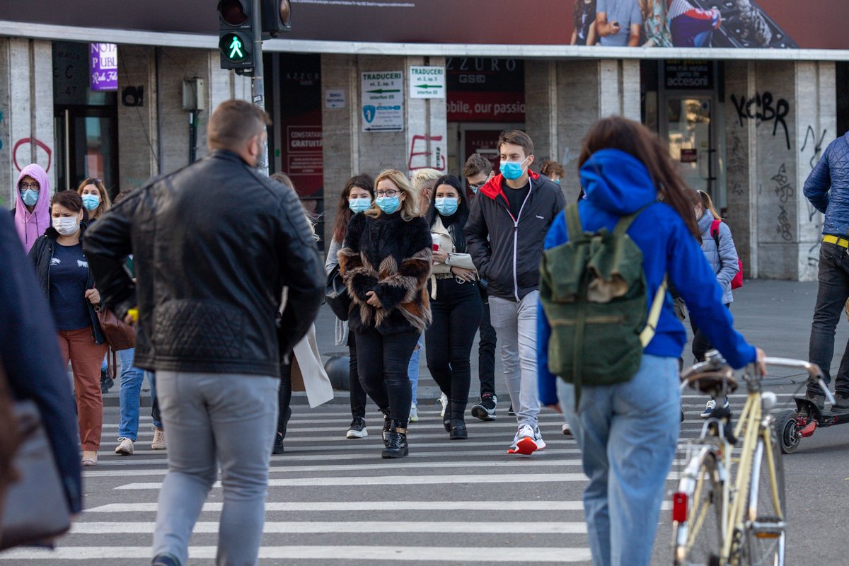 București, peste 18% din totalul cazurilor noi de coronavirus. Constanța, singurul județ cu rata de infectare peste 7 https://t.co/frYfdQPSCn #news #stiri #romania https://t.co/WurCS0aao1
