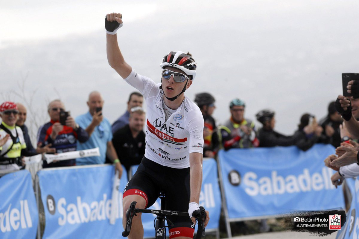 TeamEmiratesUAE's tweet photo. 2020 Season Rewind ⏪

February in Valenciana 🇪🇸 when the masks were off and the living was easy and @TamauPogi was in fine form 🙌.  #VCV2020

#UAETeamEmirates #RideTogether https://t.co/gRV9AX3hjl