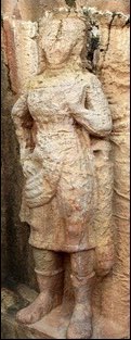 Ancient statue from 3rd Cen BC in Udaygiri and Khandagiri Caves, is wearing a long, kurta with Angarkha.