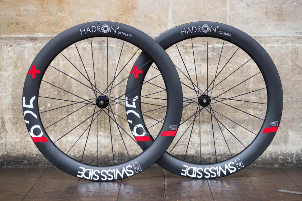 road.cc (@roadcc) on Twitter photo Review: Swiss Side Hadron2 Ultimate 625 Disc wheelset – Really fast yet barely affected by crosswinds at all. Shame some freehub options are more expensive, though.
road.cc/279139
#cycling <a href="/SwissSide/">Swiss Side</a> Review: Swiss Side Hadron2 Ultimate 625 Disc wheelset – Really fast yet barely affected by crosswinds at all. Shame some freehub options are more expensive, though.
road.cc/279139
#cycling <a href="/SwissSide/">Swiss Side</a>