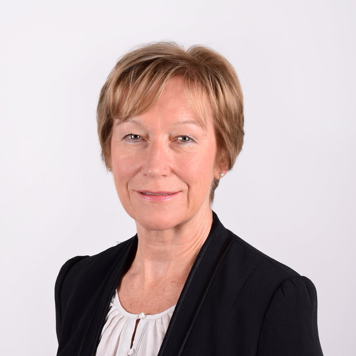 LansonsLatest's tweet photo. Congratulations to @HCGuthrie who is celebrating 30 years at Lansons today. An incredible achievement! We are lucky to have had you for so long. 
Just one of many messages: "Such a knowledgeable person to work with - getting stuck in with all the team and such a calming force" https://t.co/FSepXH1noB