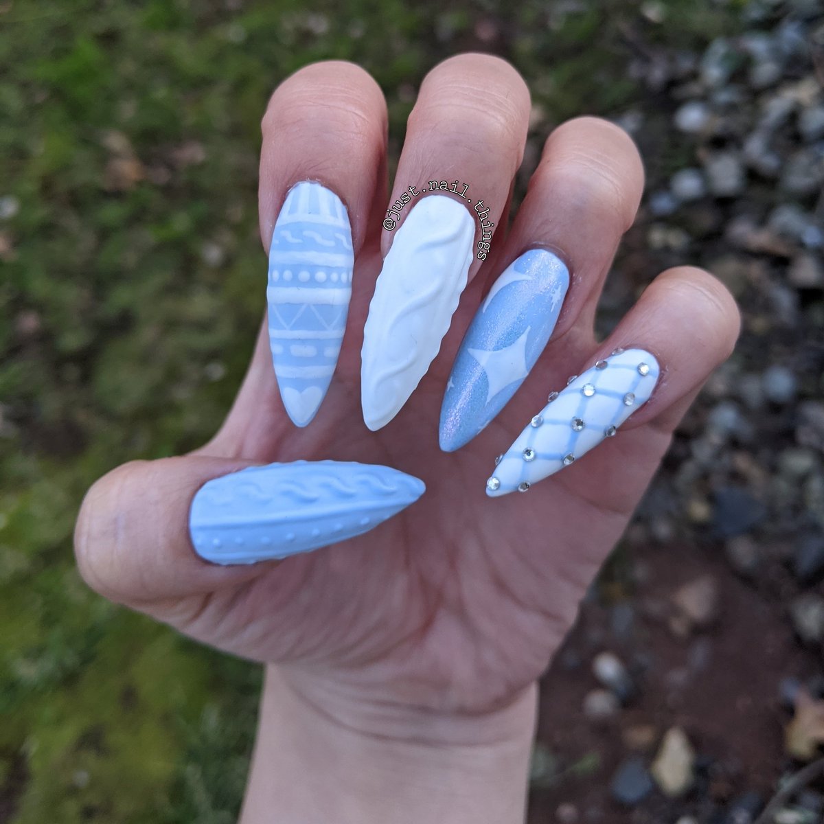 Warm sweaters for cold nails 🧣

Products:
#KiaraSky Prep, Primer, Builder, Medium Stiletto Gelly Tips
#IBD Clear #HardGel
#PrincessNailSupply 4-in-1 Bond, Base Gel, White Gel, Matte Top
#Makartt 10209, 9801

See my IG post for more details!

instagram.com/p/CIQSkhYj9tr/…