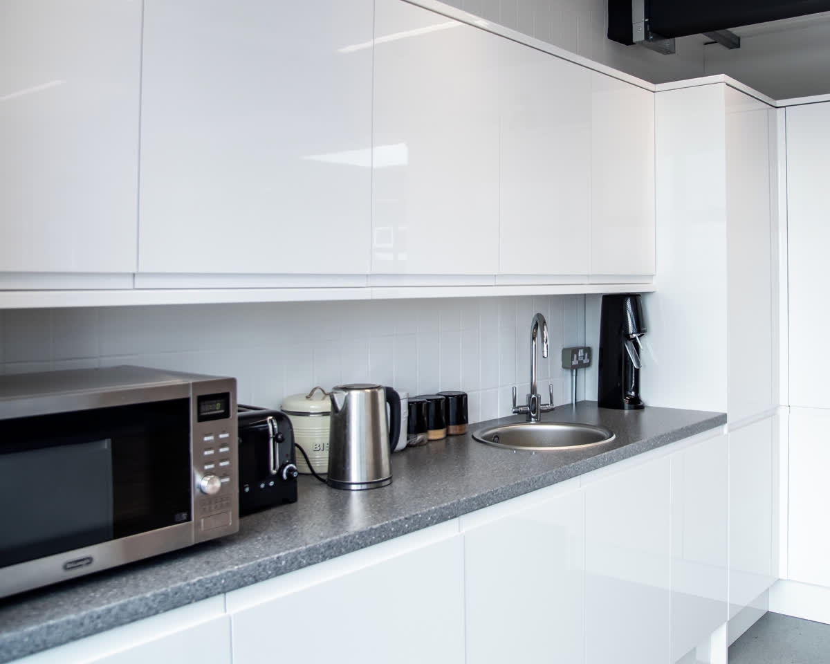 Formachat's tweet image. There&apos;s no time like the present when it comes to planning, so whether you&apos;re a tenant looking for a complete refurb, or a landlord looking for an entire design &amp;amp; build, we&apos;re here to make sure you start 2021 as you mean to go on. 

Get in touch with our experts today 01992578664