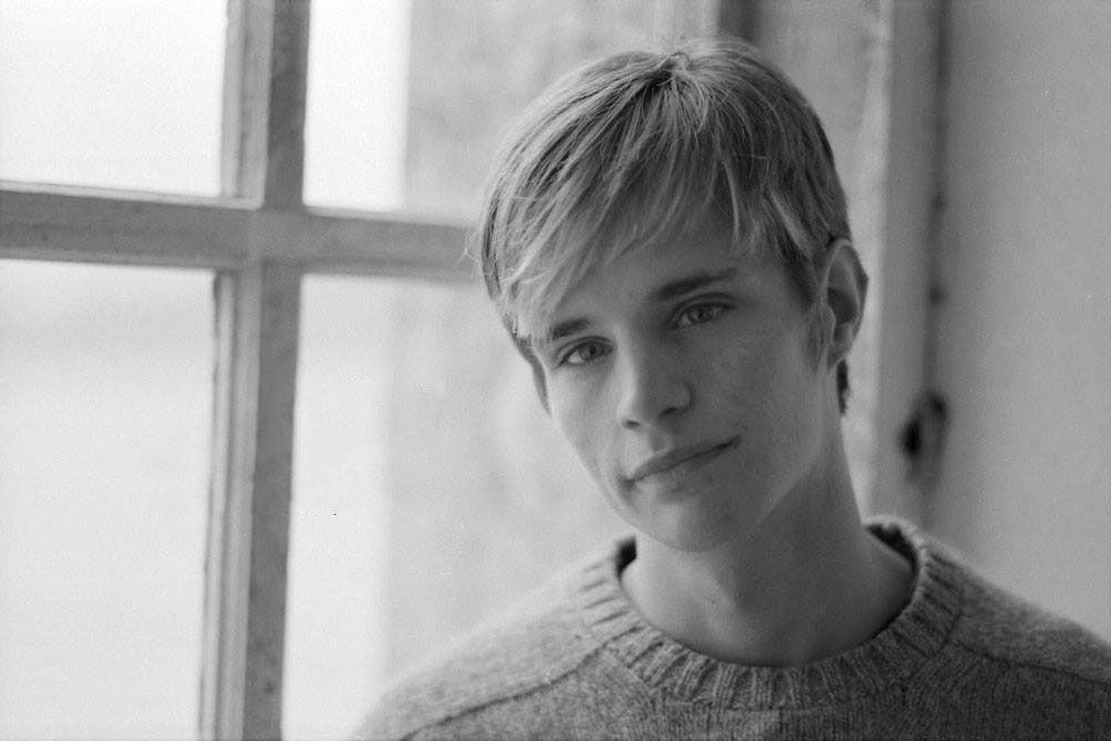 SgtJPonsioen's tweet photo. December 1 #MatthewShepard would have been 44 years old. His life was cut violently short due to hatred and fear. #homophobia is still alive around the world, but you can do your part to help stop it. 
Plz RT to spread the message to end homophobia and #erasethehate https://t.co/xd7iOuwuIP