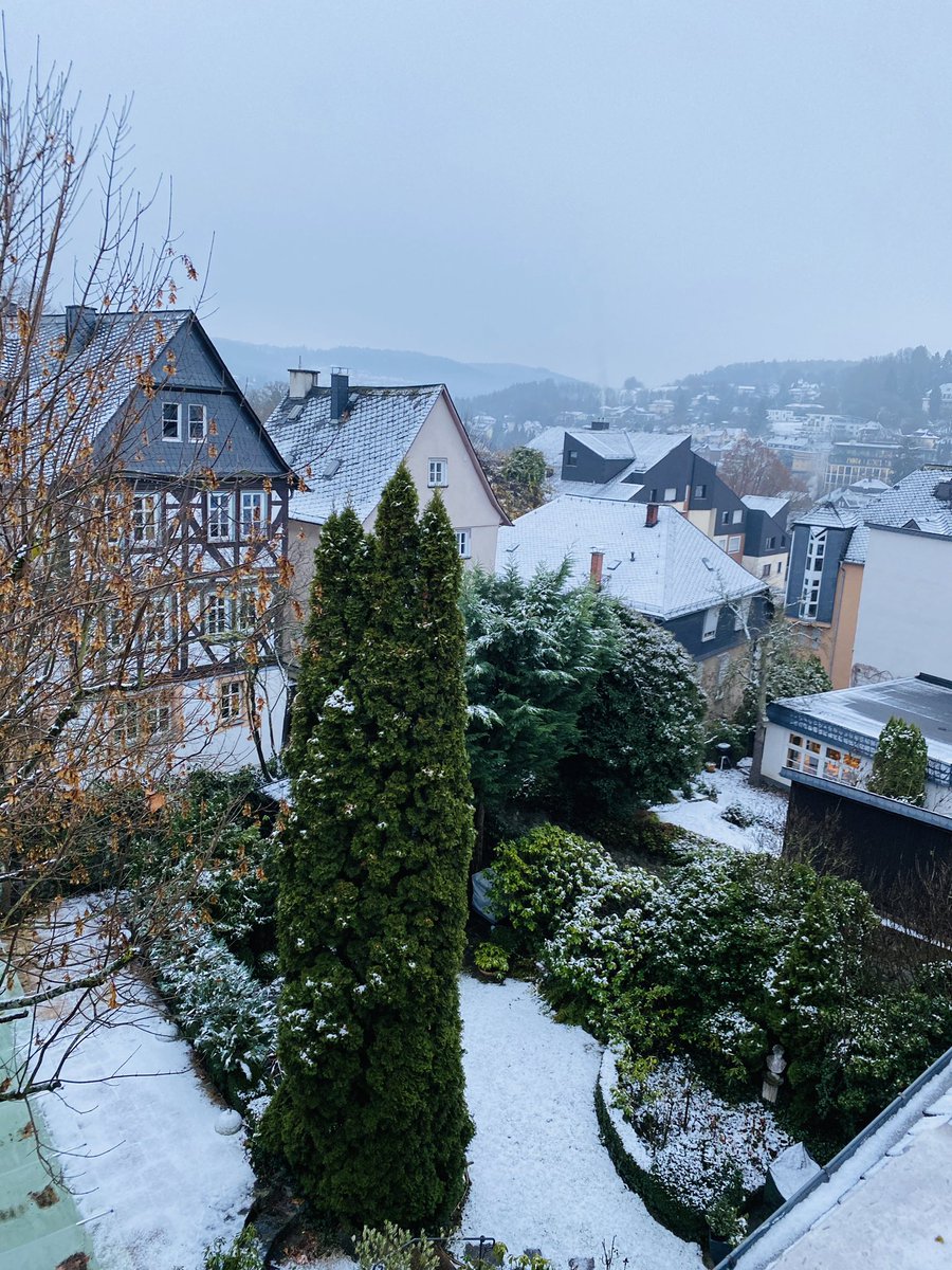 HerrLeitzke's tweet photo. Willkommen Dezember 🇩🇪❄️🙏
#wetzlar https://t.co/G8PGRf0Jqu
