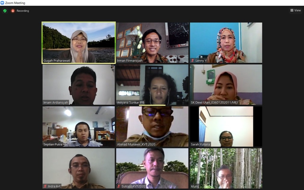 irmanf's tweet image. Class of  System Dynamics and Spatial Dynamics, Doctoral Program Conservation of Tropical Biodiversity (S3-KVT), Faculty of Forestry, IPB University. 

Bogor, 1 December 2020 

#systemDynamics #SystemsThinking #SpatialDynamics
#S3 #KVT #FacultyofForestry #IPBUniversity