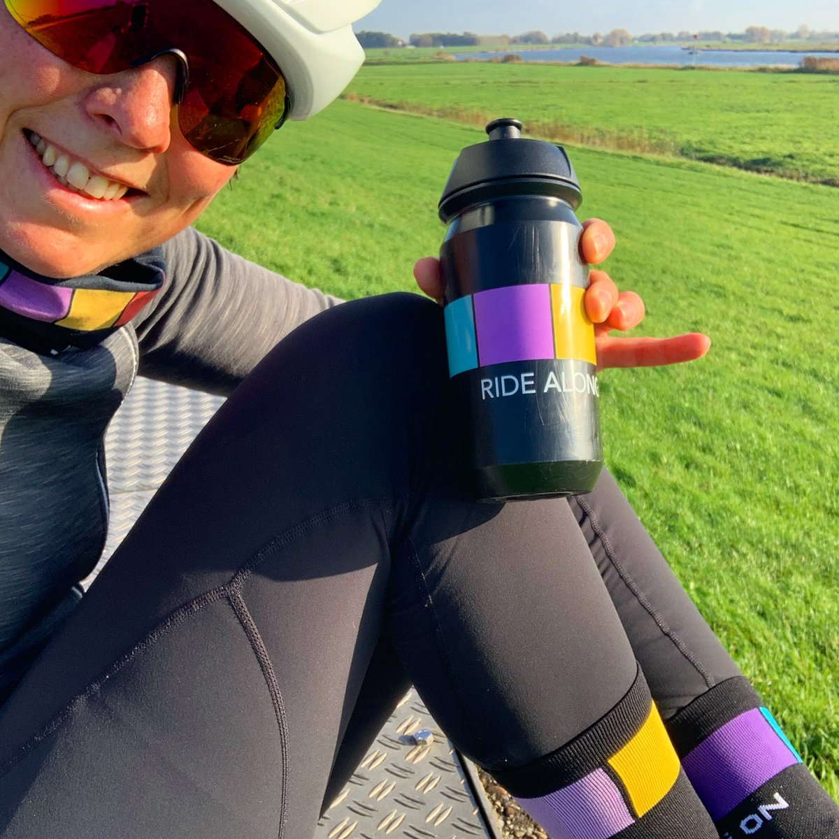 De hoogste bieder krijgt er van mij nog een fijn setje goodies bij.